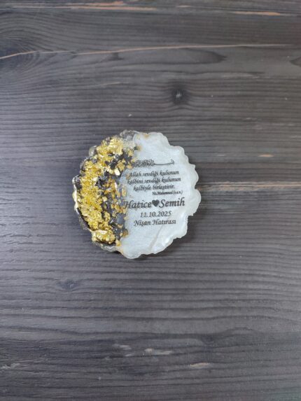 Kabartmalı Gold yarı yarıya