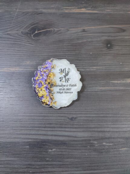 Lila Kabartmalı Yarı yarıya Magnet